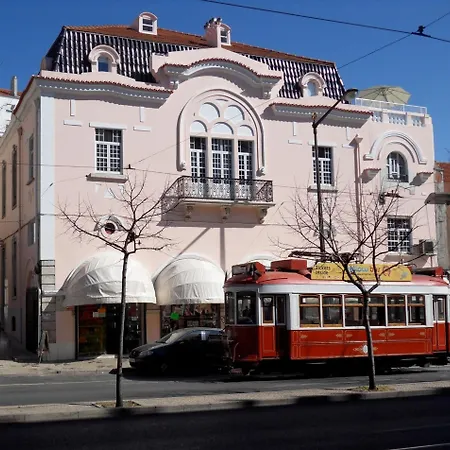 1 Bedroom Located In The Heart Of Lejlighed *