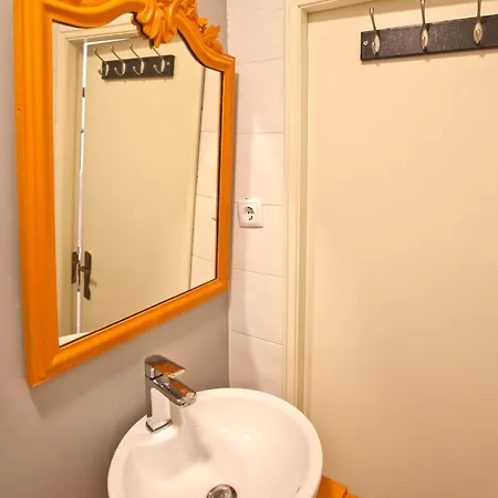 Lejlighed 1 Bedroom Located In The Heart Of *