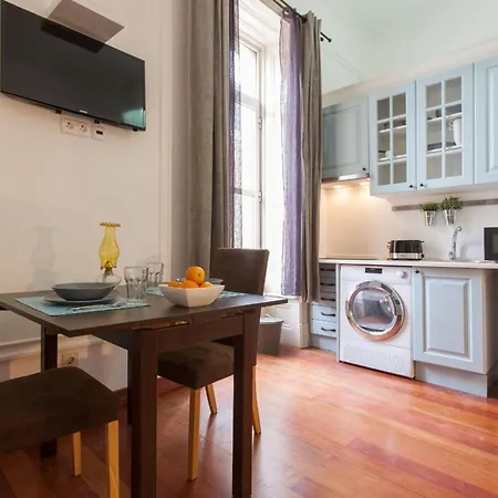 1 Bedroom Located In The Heart Of * Lissabon