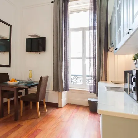 Lejlighed 1 Bedroom Located In The Heart Of *