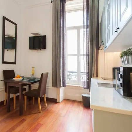1 Bedroom Located In The Heart Of * Lisboa
