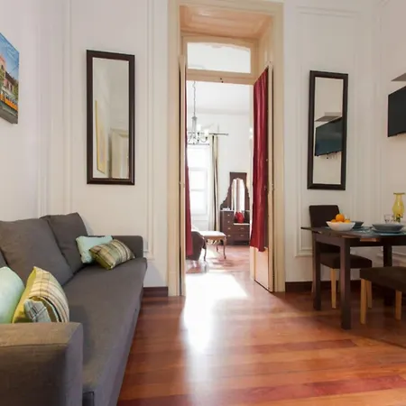 1 Bedroom Located In The Heart Of Lejlighed