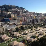 1 Bedroom Located In The Heart Of Апартаменты Лиссабон