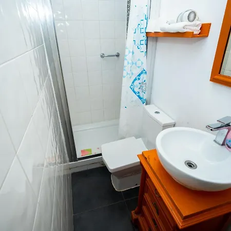 1 Bedroom Located In The Heart Of Лиссабон